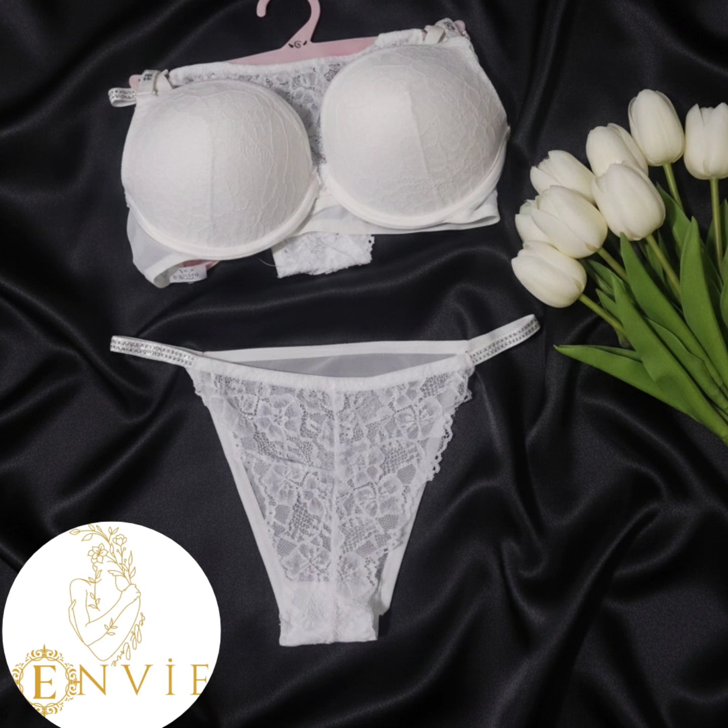 Dantel taşlı balenli destekli sütyen takımı